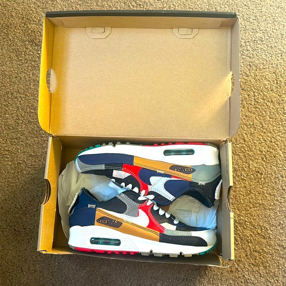 2021 Women Nike Air 90 QS / Size 6